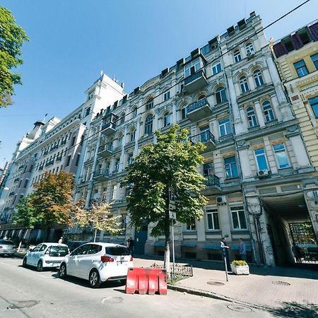 Vip Near Premier Palace & Arena City Kyiv Exterior foto