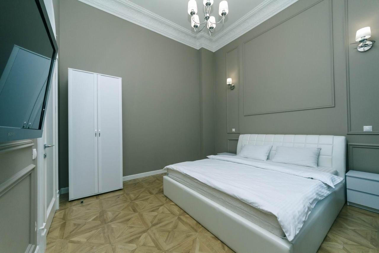 Vip Near Premier Palace & Arena City Kyiv Exterior foto